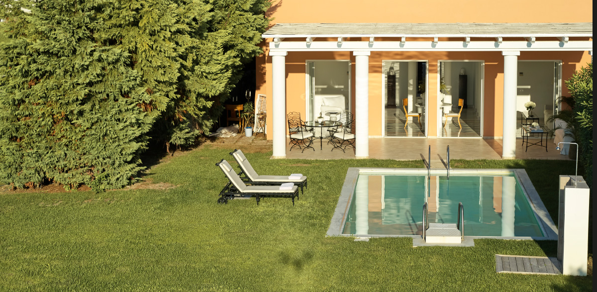09-villa-delos-private-pool-and-lounges-grecotel-mandola-rosa